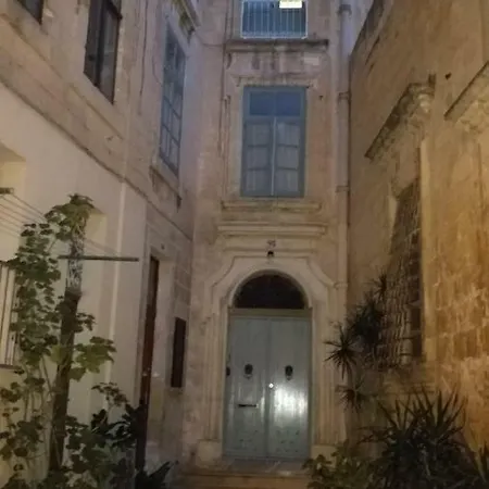 Appartement Spacious Studio In *